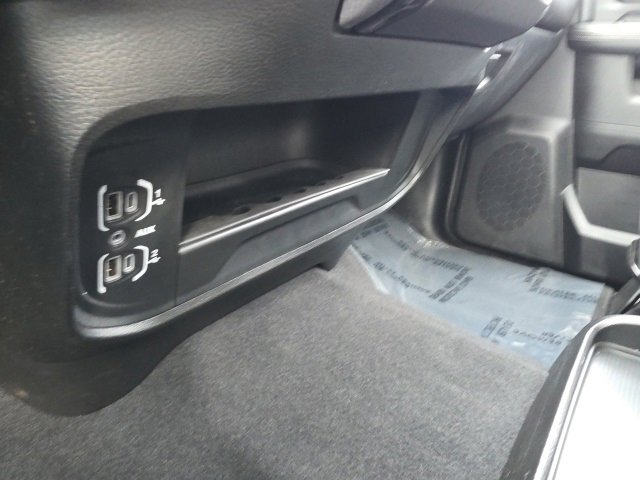 Used 2024 RAM 2500 Big Horn w/ Night Edition image 27