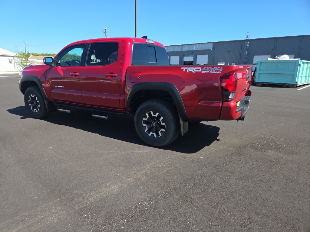 Used 2019 Toyota Tacoma TRD Off-Road AWD/4WD image 16