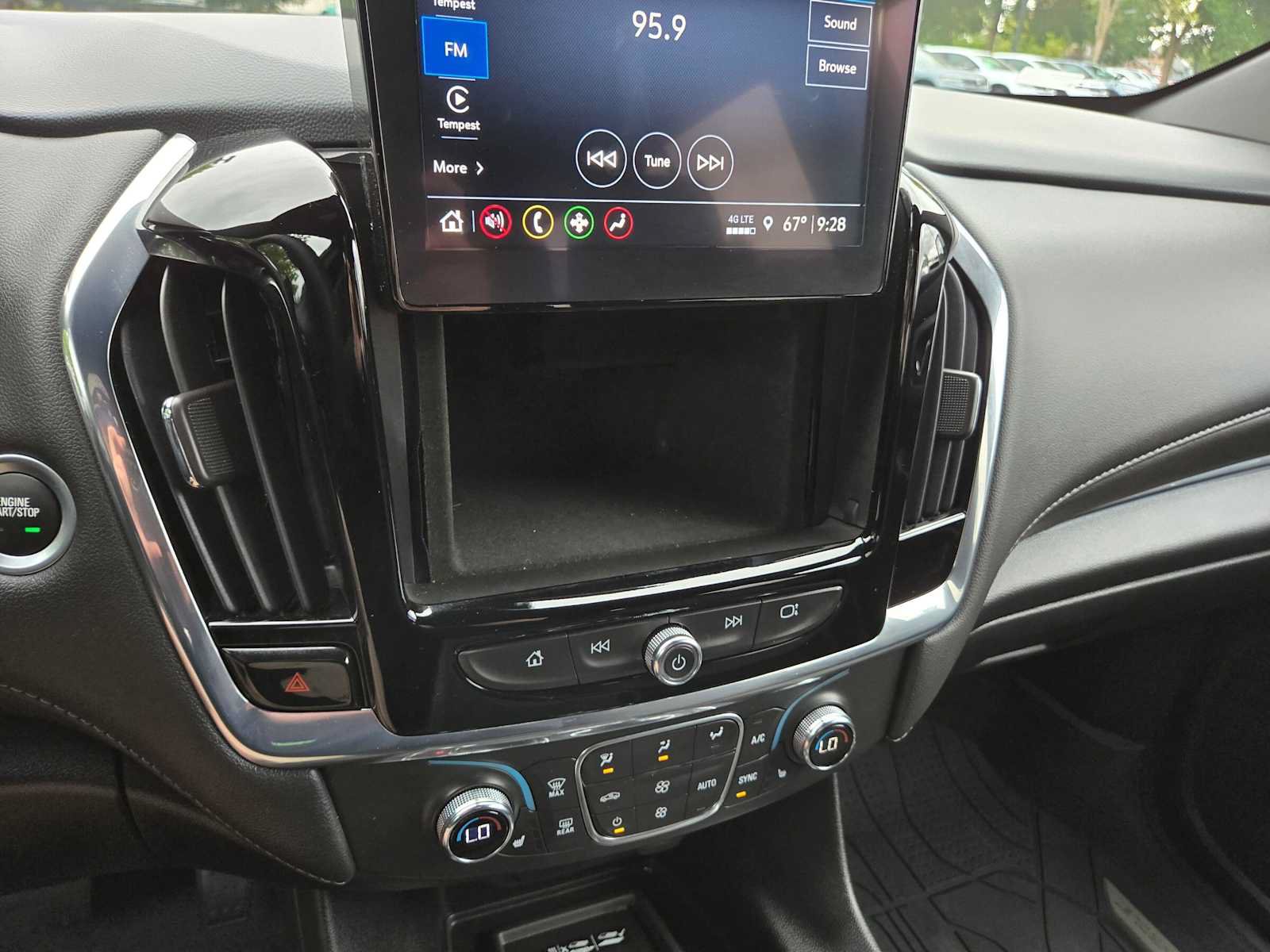 Used 2023 Chevrolet Traverse LT w/ LPO, Floor Liner Package AWD/4WD image 27
