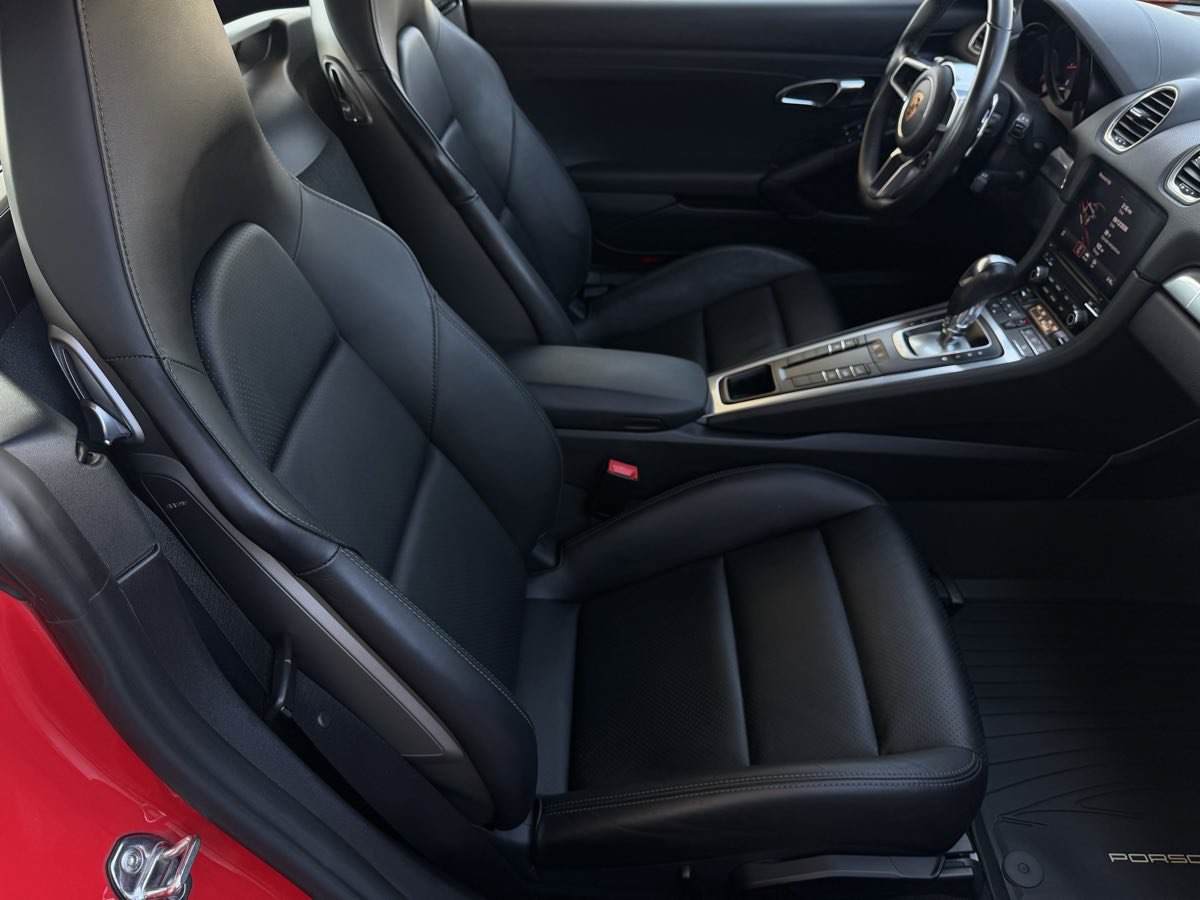 Used 2019 Porsche 718 Cayman RWD image 18