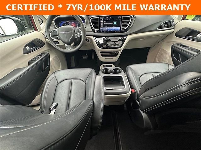 Certified 2024 Chrysler Pacifica Touring-L image 18