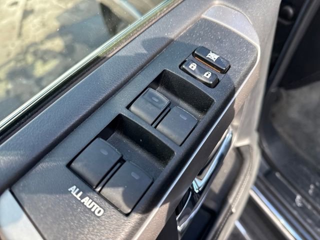 Used 2015 Toyota 4Runner Limited image 18