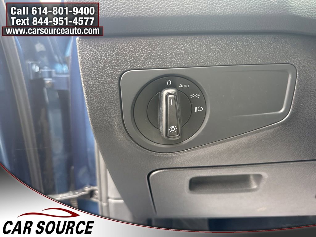 Used 2020 Volkswagen Tiguan S image 17