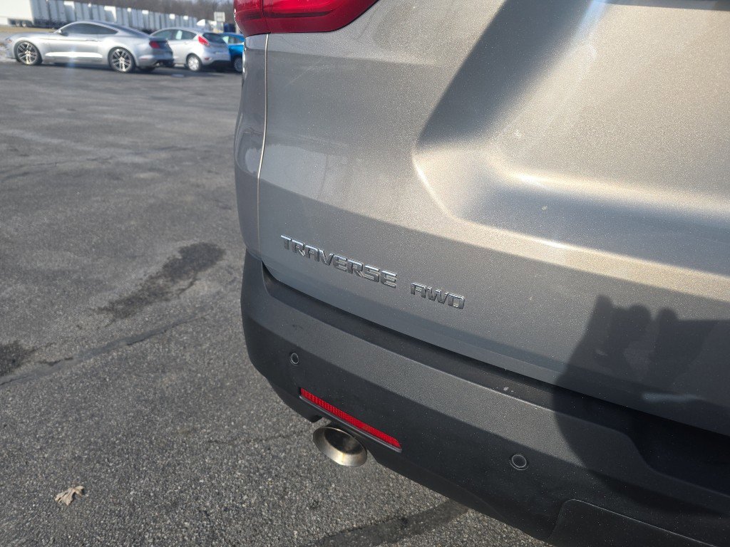 Used 2019 Chevrolet Traverse LT w/ LPO, Floor Liner Package image 5