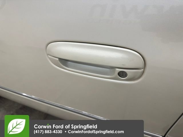 Used 2011 Cadillac DTS Luxury image 13