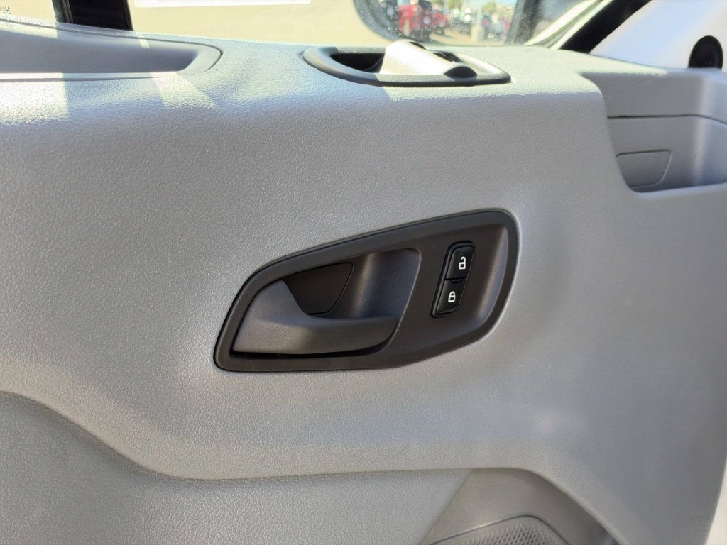 Certified 2018 Ford Transit 350 XL RWD image 25