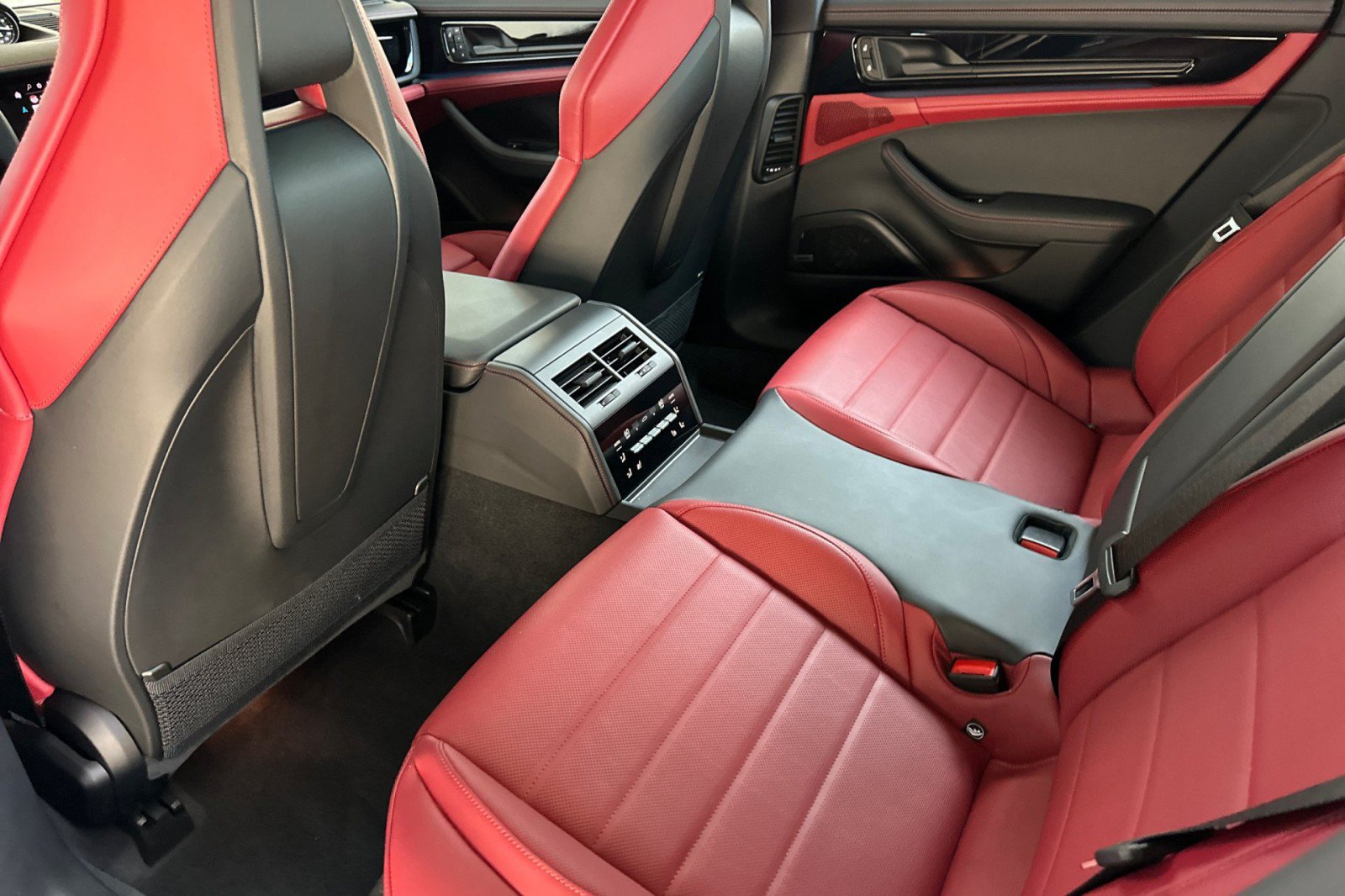 Used 2026 Porsche Panamera image 13