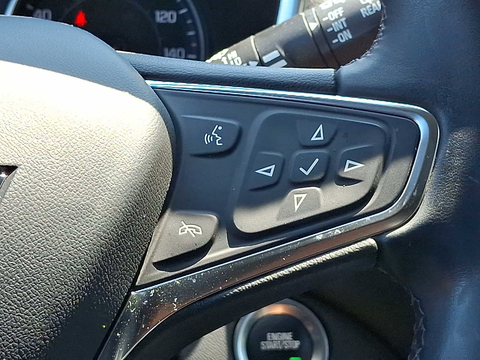 Used 2024 Chevrolet Equinox LT w/ LPO, Floor Liner Package image 20