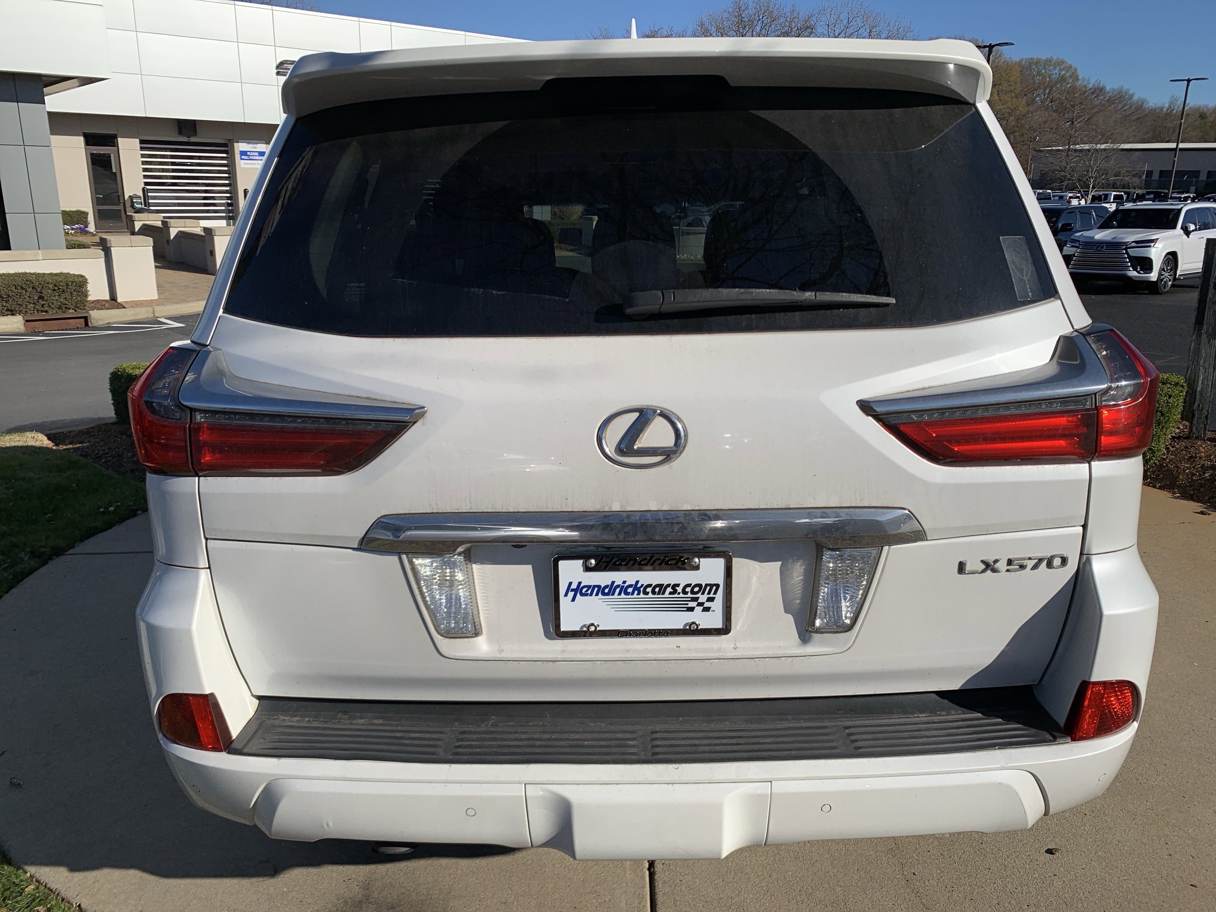 Used 2017 Lexus LX 570 4WD image 9
