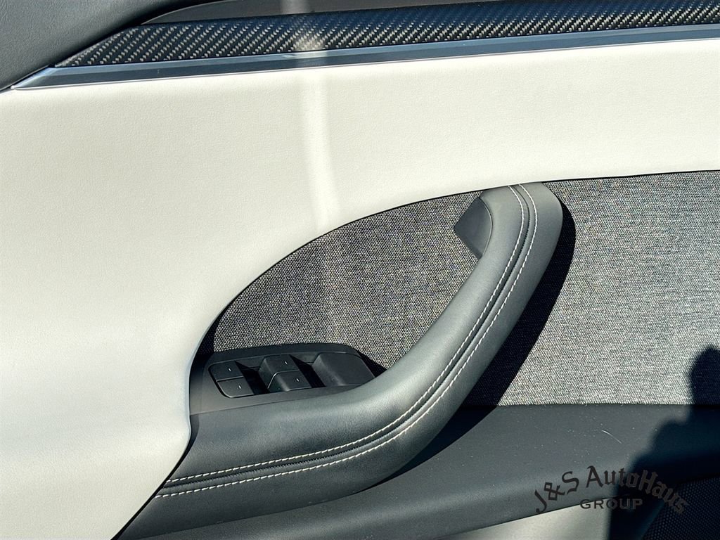 Used 2025 Tesla Model X Plaid image 23
