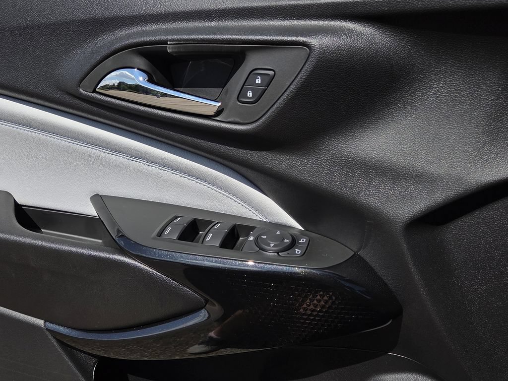 New 2026 Chevrolet Trax LT w/ Driver Confidence Package FWD image 19