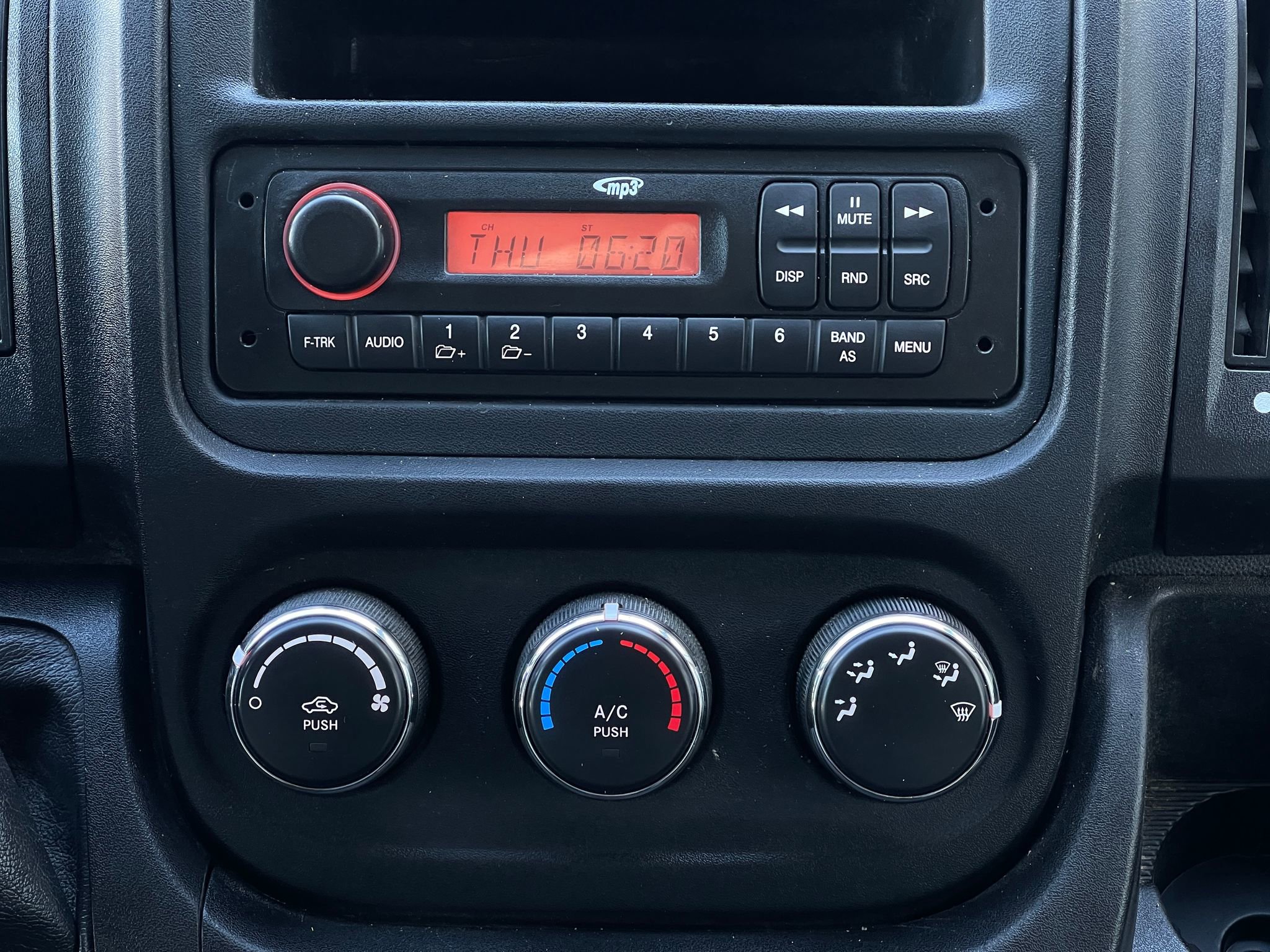 Used 2017 RAM ProMaster 2500 FWD image 19