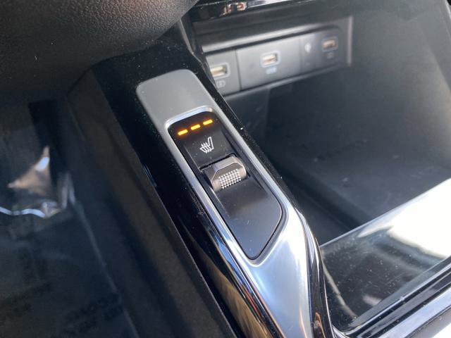 Certified 2022 Kia Sorento SX image 8