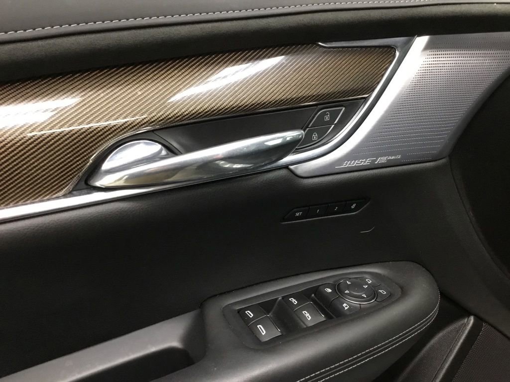 Used 2023 Cadillac XT6 Sport w/ Platinum Package image 7