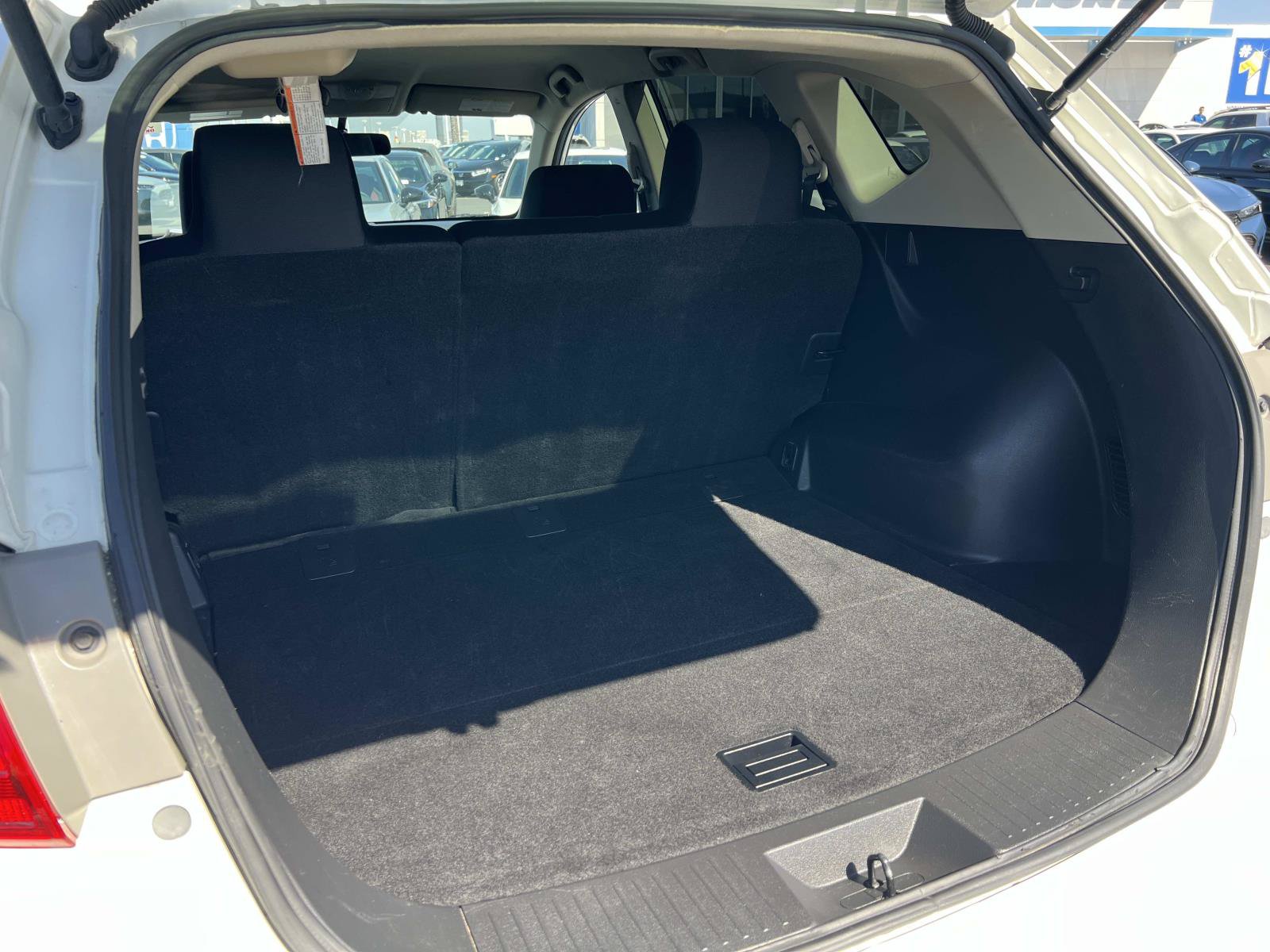 Used 2015 Nissan Rogue S FWD image 17