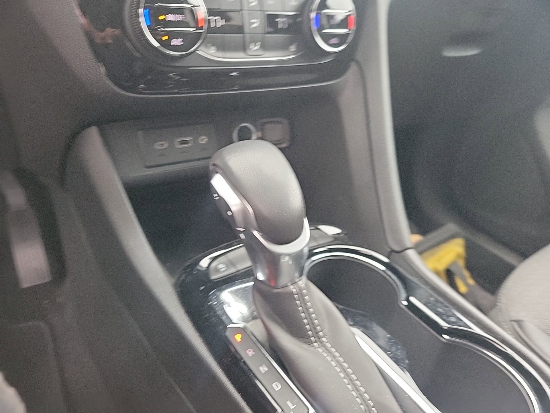 Used 2023 Buick Encore GX Select w/ Sport Touring Package image 30