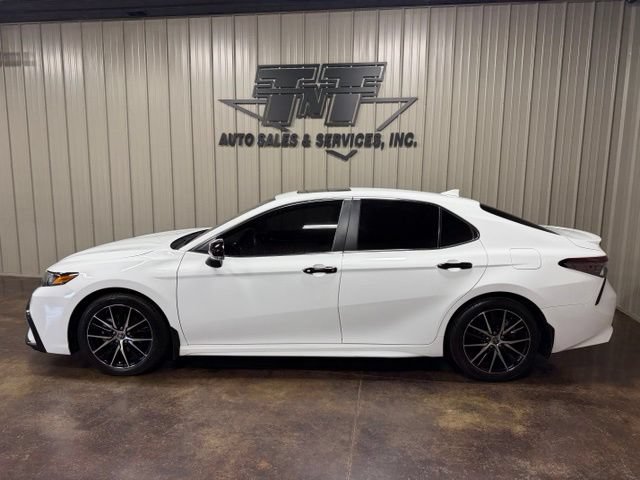 Used 2023 Toyota Camry SE w/ Convenience Package FWD image 3