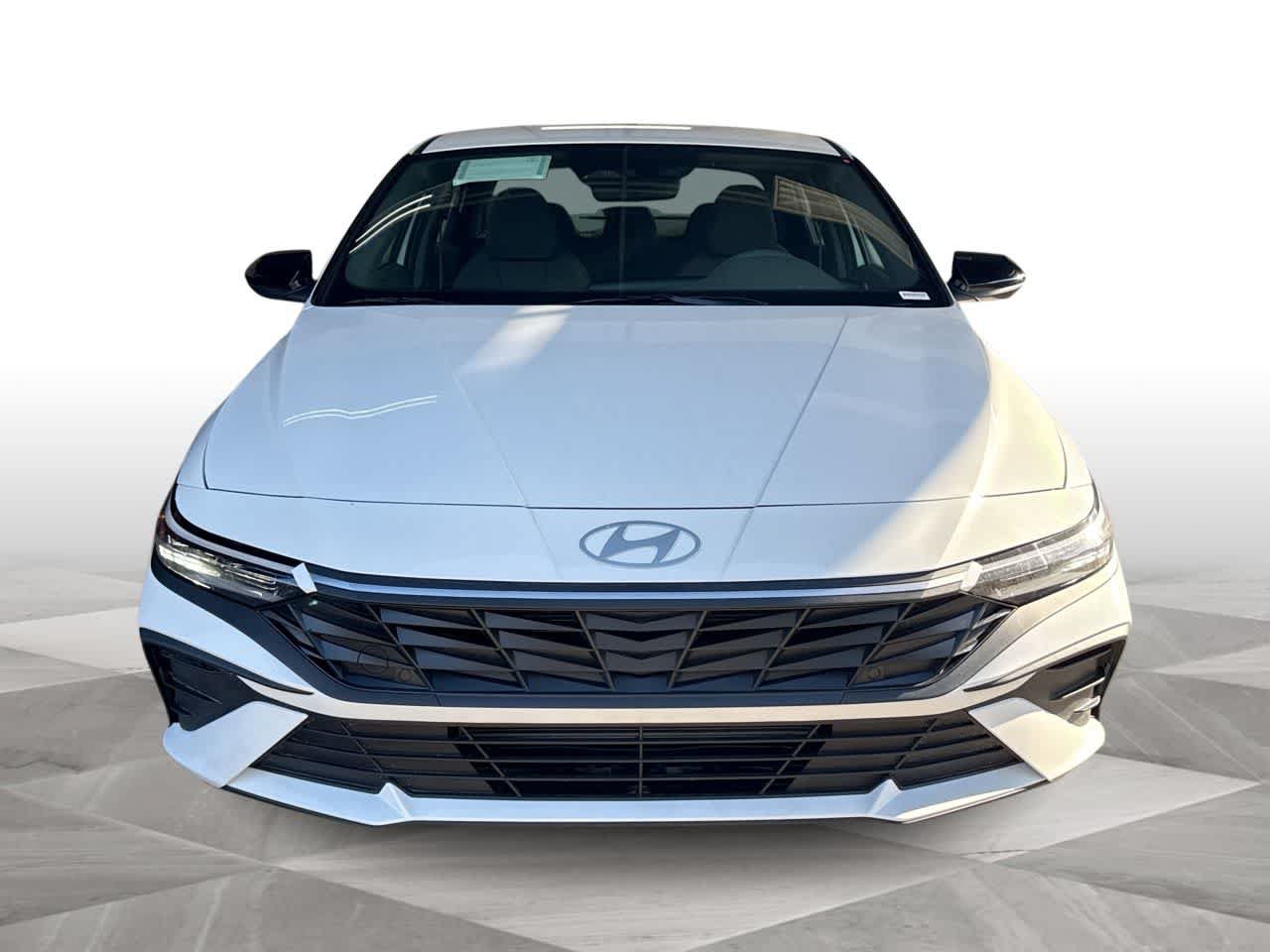 New 2025 Hyundai Elantra Sport FWD image 3