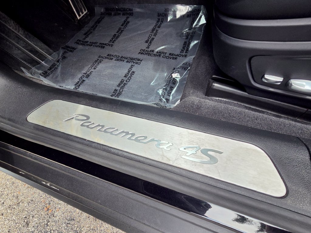 Used 2018 Porsche Panamera 4S AWD/4WD image 28