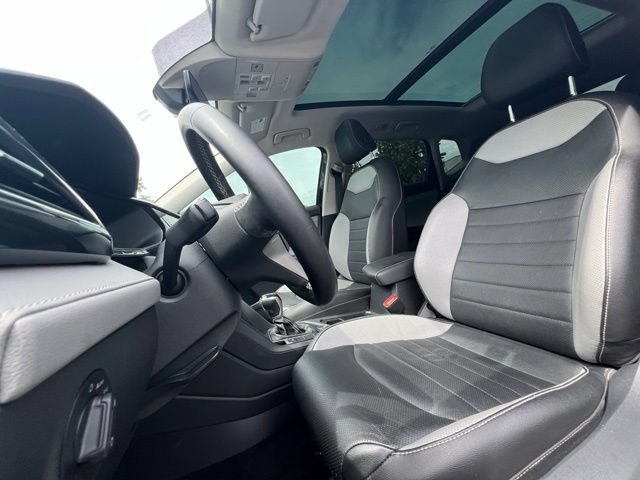 Used 2022 Volkswagen Taos SEL w/ Panoramic Sunroof Package AWD/4WD image 16