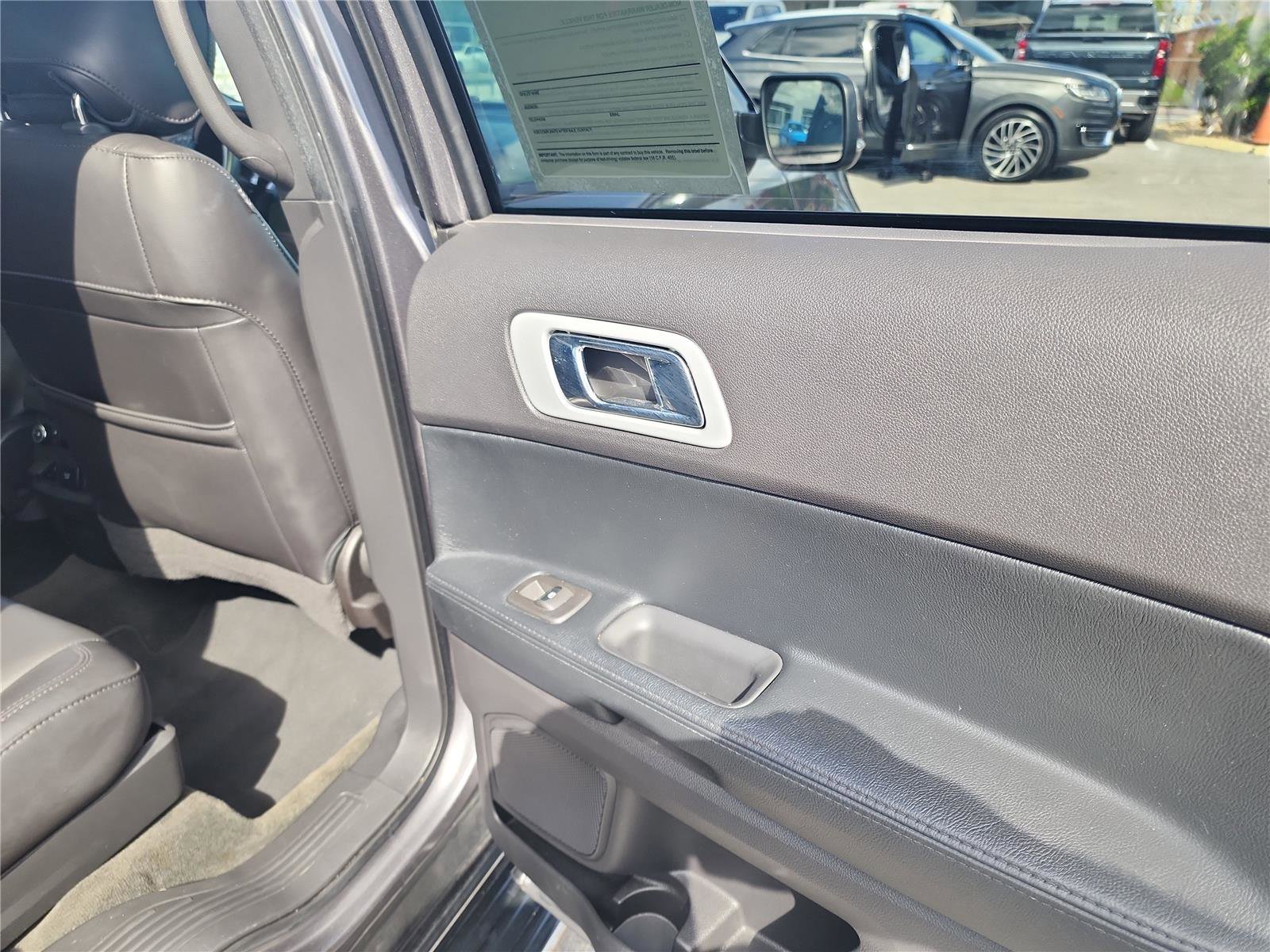 Used 2014 Ford Explorer Limited image 23