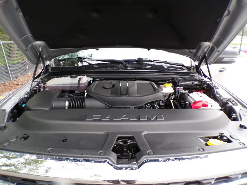 Used 2025 RAM 1500 Big Horn AWD/4WD image 33