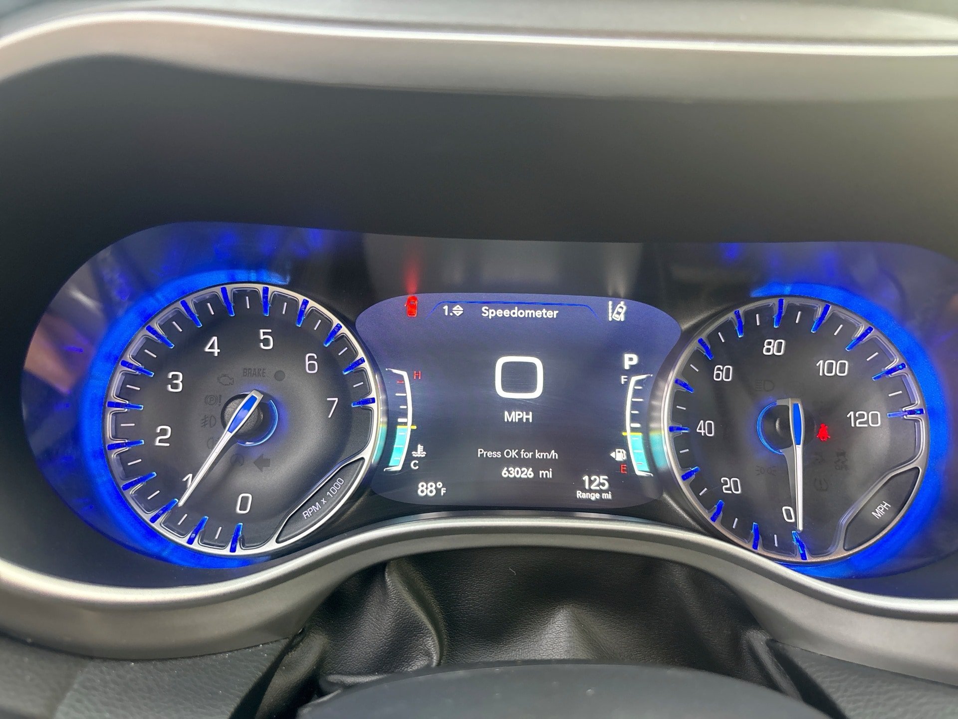 Used 2025 Chrysler Pacifica Select FWD image 10