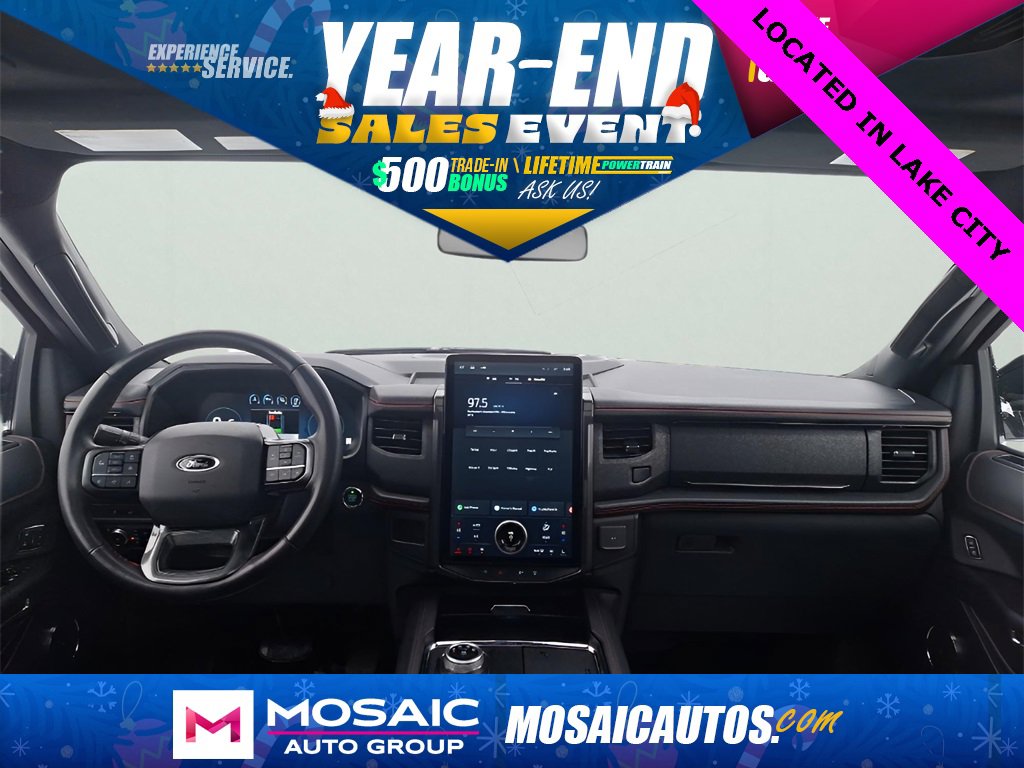 Used 2022 Ford Expedition Max Limited image 11