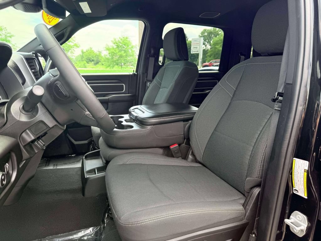 Used 2025 RAM 2500 Big Horn AWD/4WD image 15