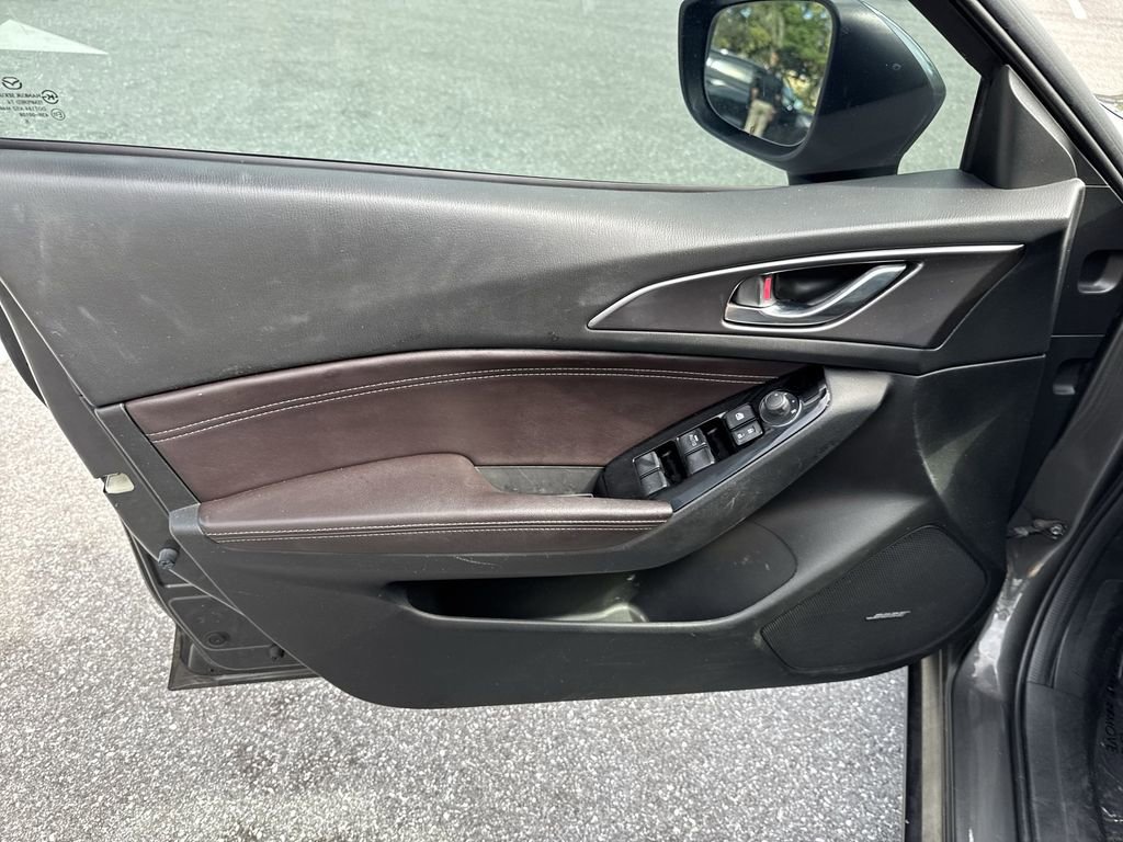 Used 2017 MAZDA MAZDA3 Grand Touring w/ Premium Equipment Package image 38