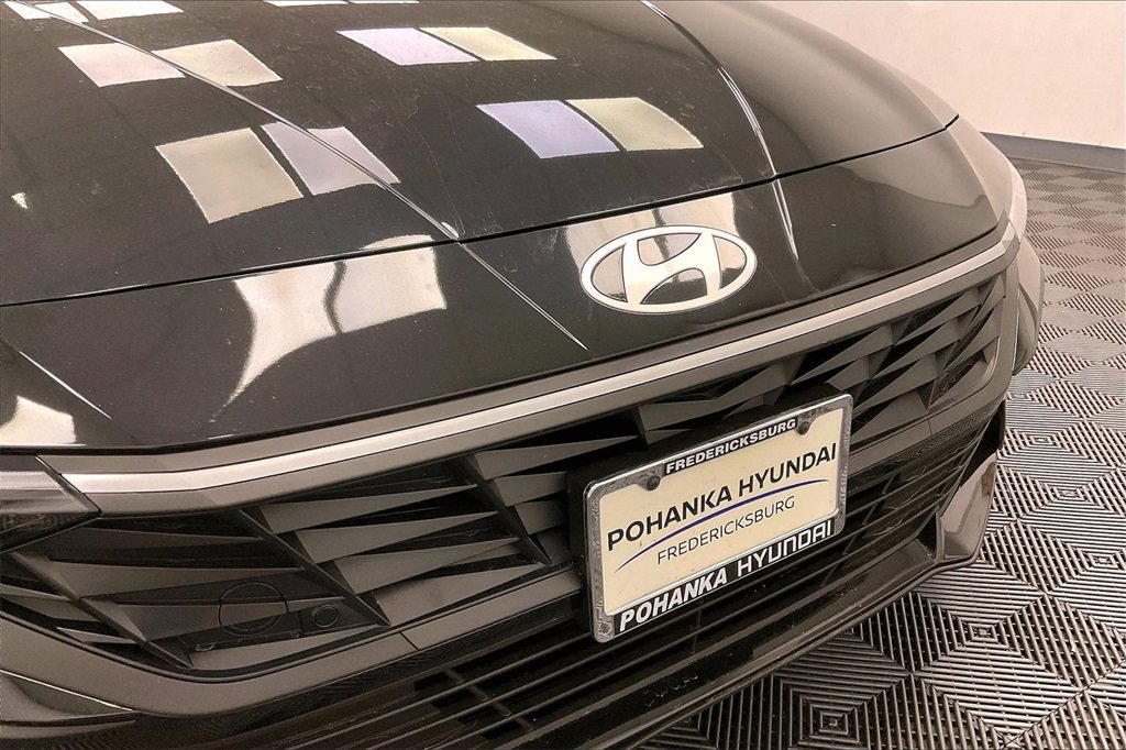 Certified 2025 Hyundai Elantra SEL image 26