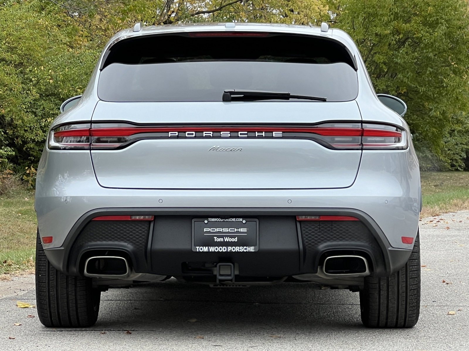 Certified 2025 Porsche Macan image 8
