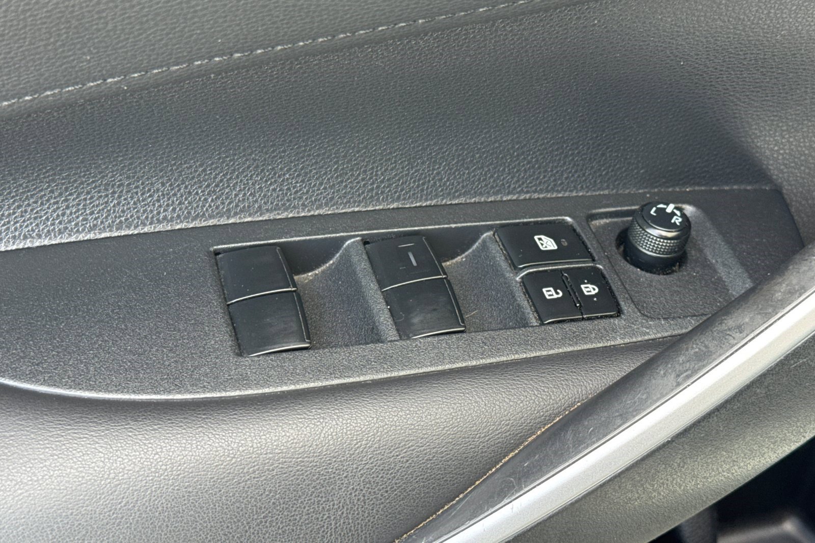 Used 2020 Toyota Corolla SE image 13