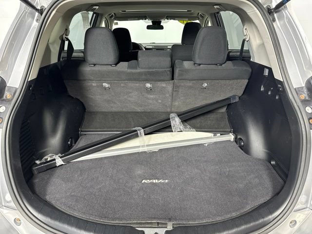 Used 2017 Toyota RAV4 XLE AWD/4WD image 30
