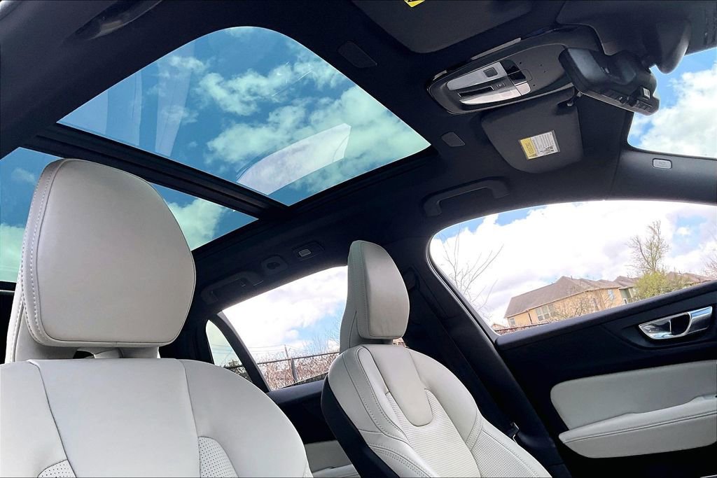 New 2026 Volvo V60 B5 Cross Country Ultra image 33