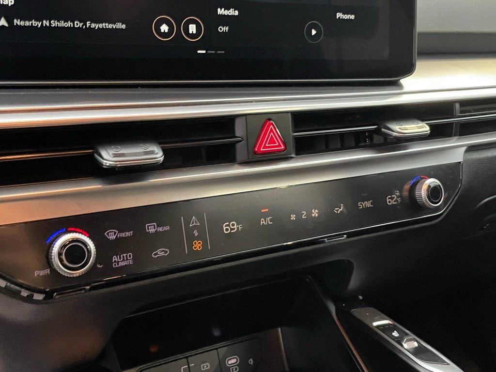 New 2025 Kia Sorento S image 17