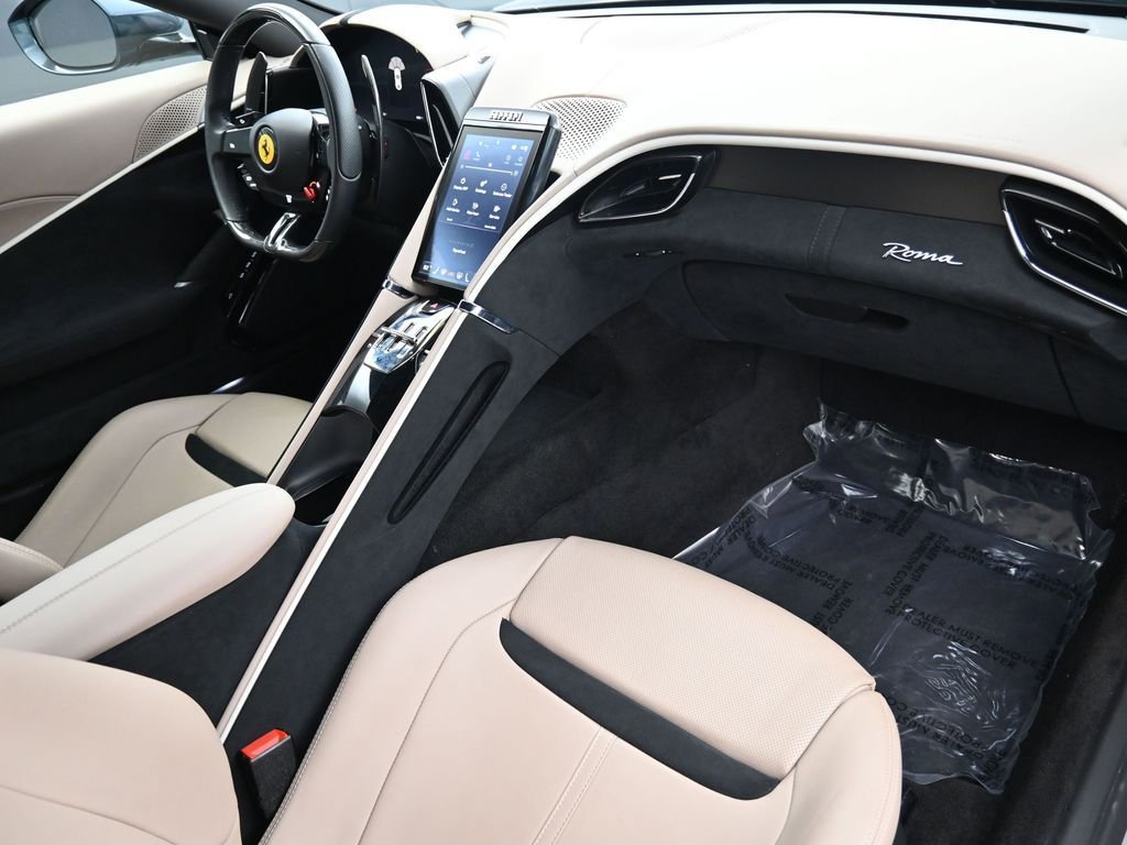 Used 2021 Ferrari Roma image 28