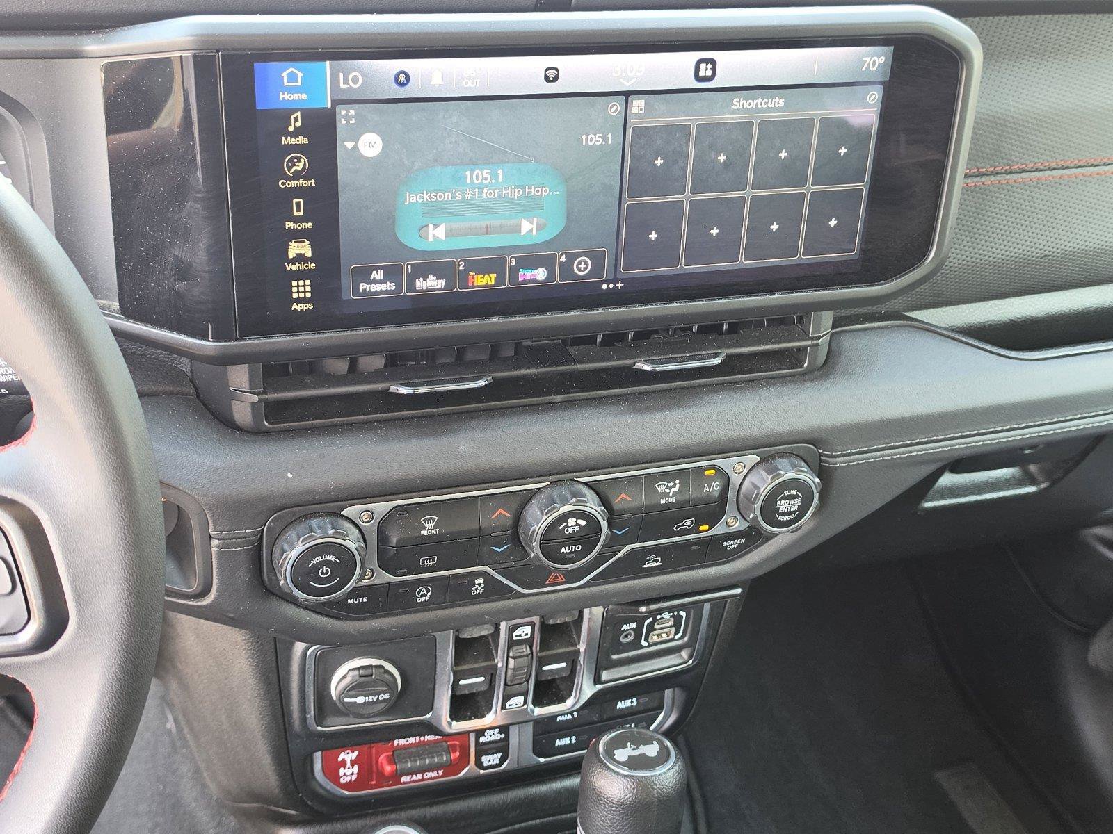 Used 2024 Jeep Wrangler Unlimited Rubicon AWD/4WD image 11