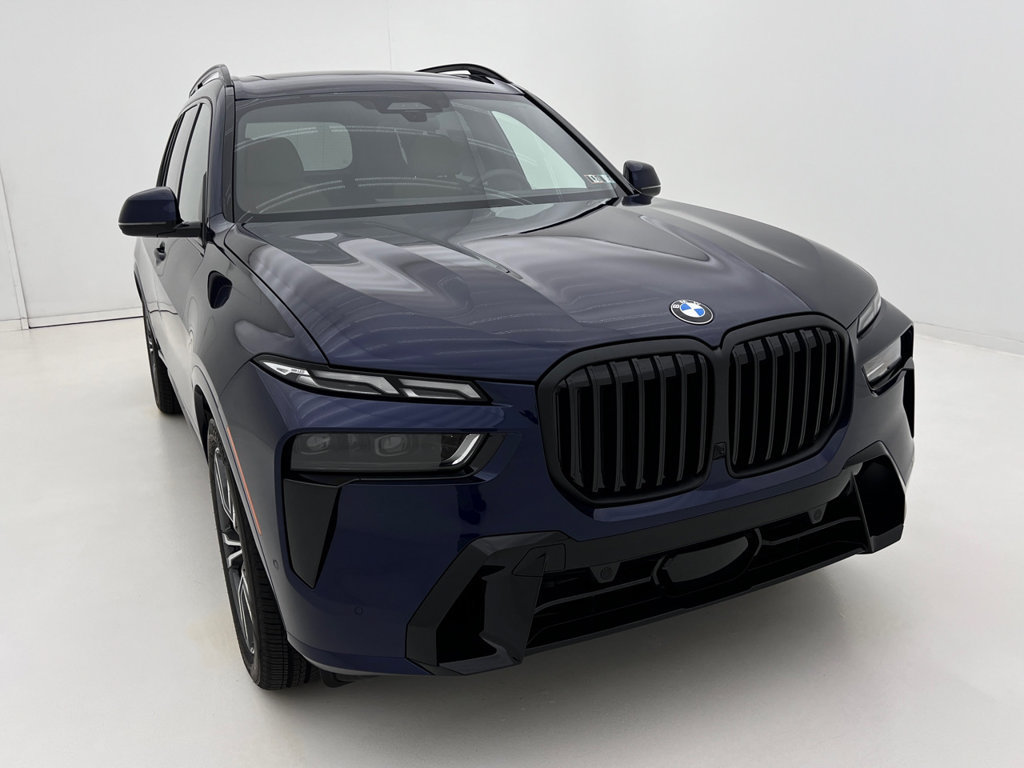New 2027 BMW X7 xDrive40i w/ M Sport Package AWD/4WD image 3
