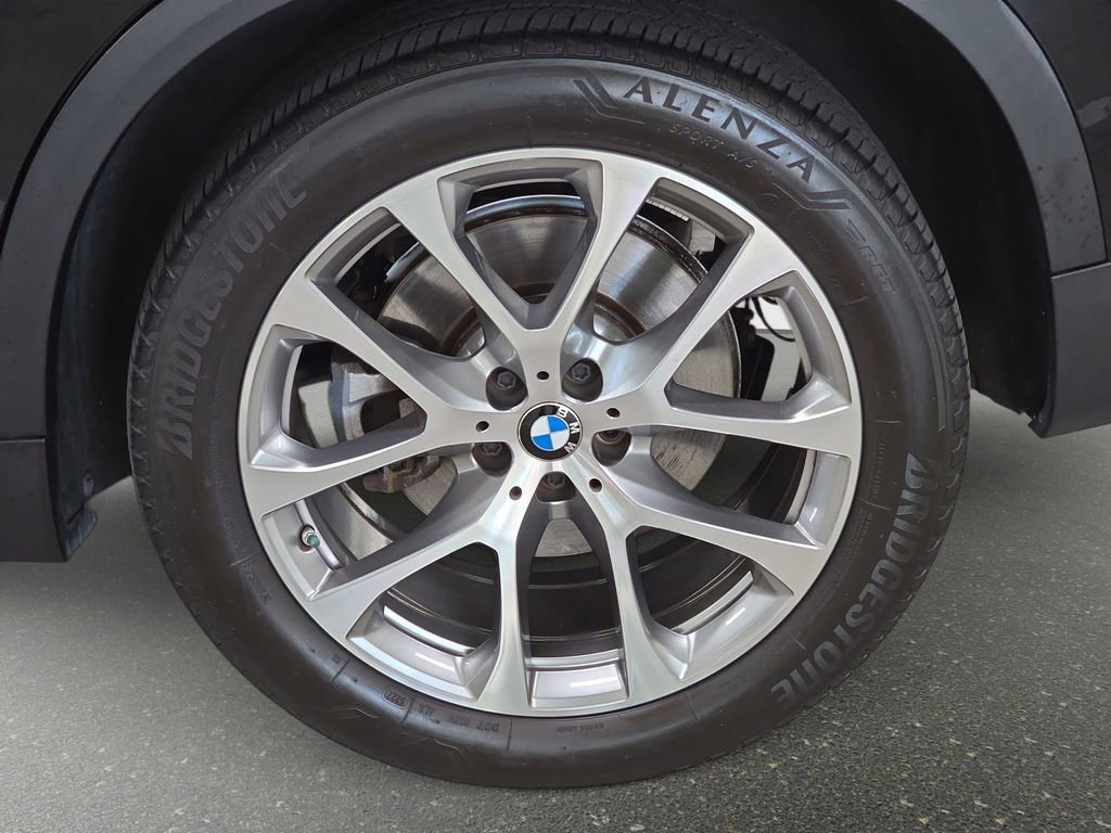 Used 2023 BMW X5 sDrive40i w/ Premium Package image 32