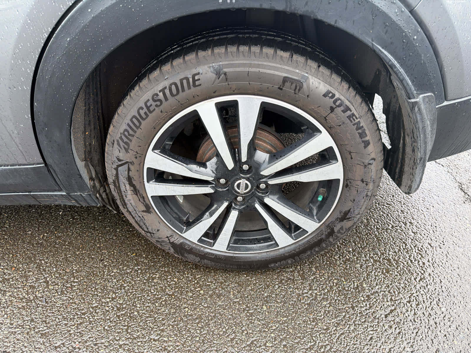 Used 2018 Nissan Kicks SV image 5