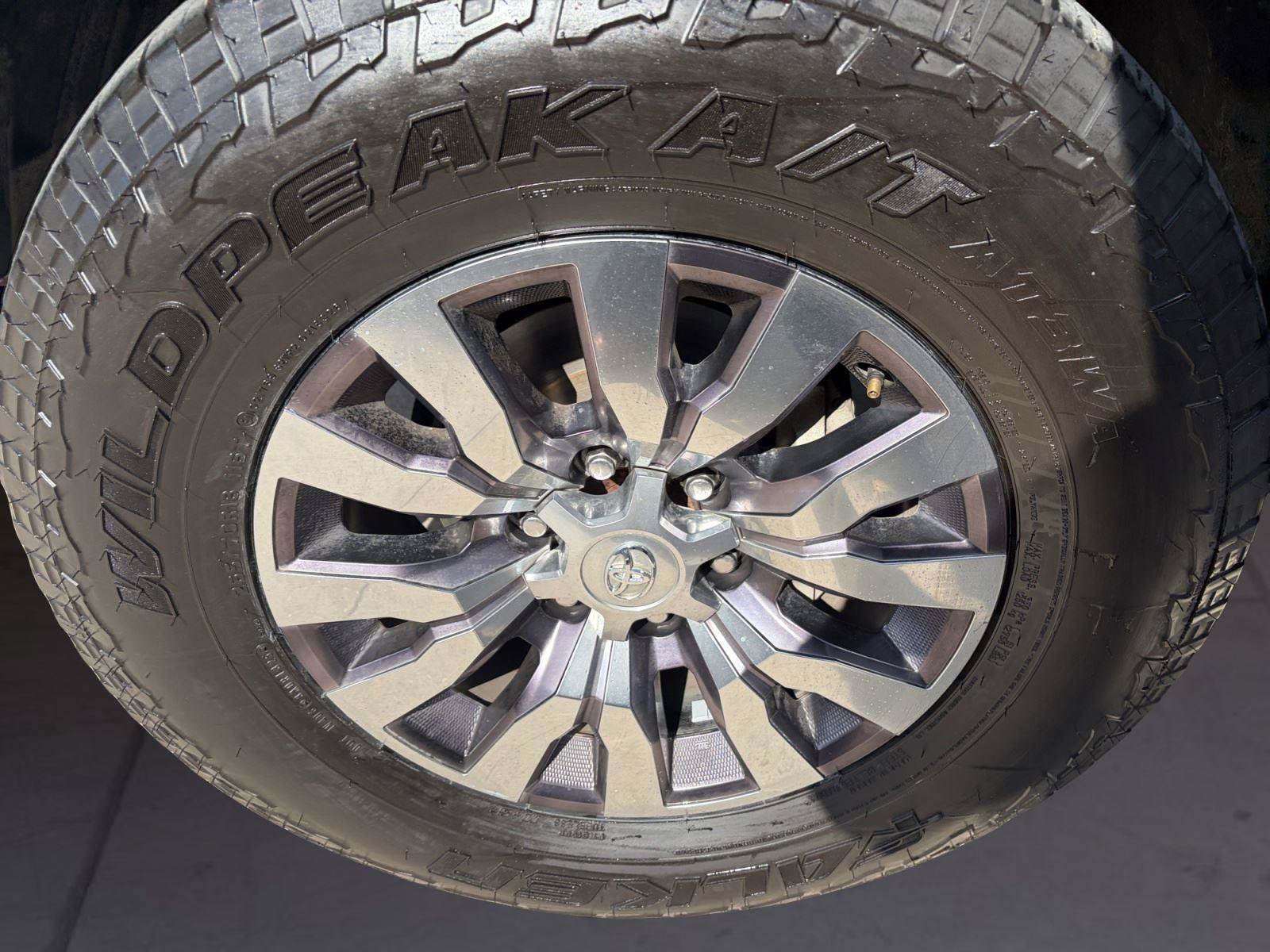 Used 2021 Toyota Tacoma Limited RWD image 14