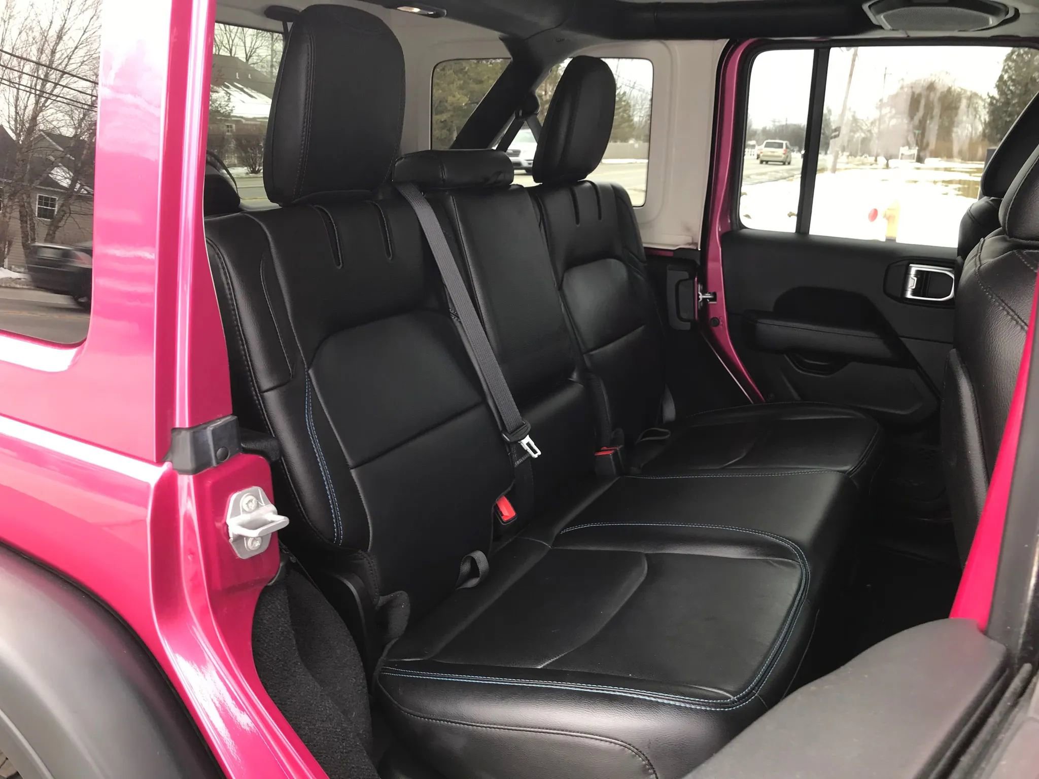 Used 2022 Jeep Wrangler Unlimited Rubicon 4xe w/ Cold Weather Group AWD/4WD image 54
