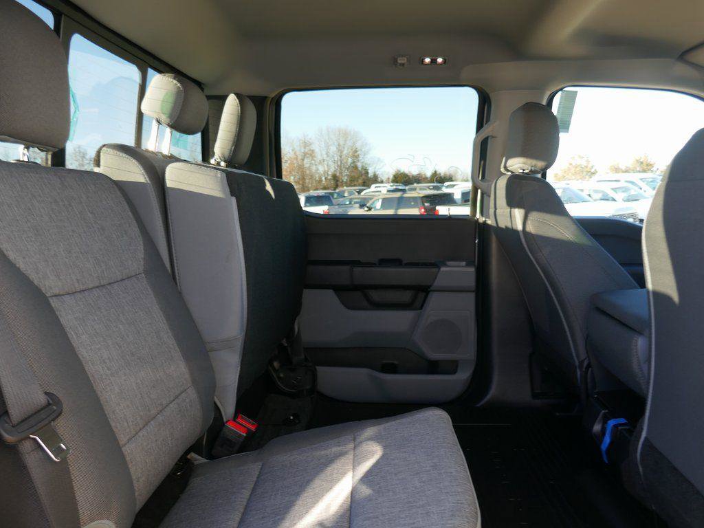 New 2026 Ford F250 XL w/ XL Off-Road Package image 17