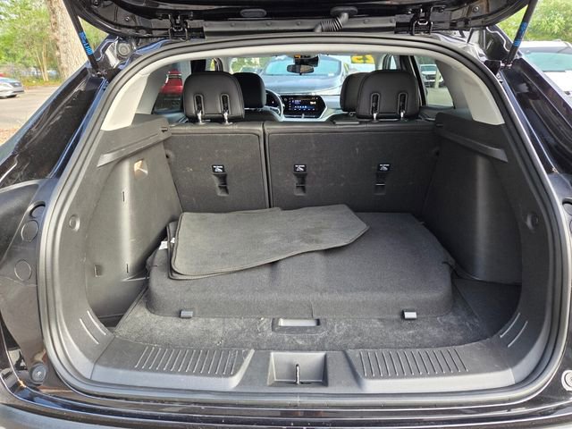 Certified 2025 Chevrolet Trax LT w/ LT Convenience Package FWD image 21