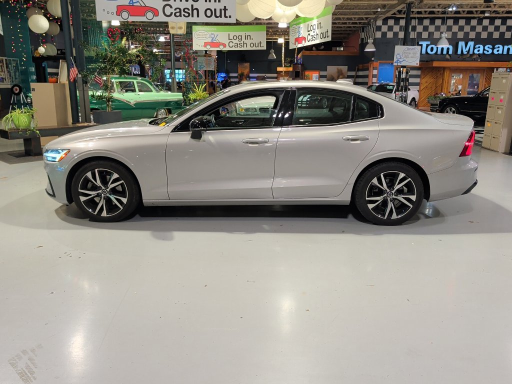 Used 2025 Volvo S60 B5 Core AWD/4WD image 14
