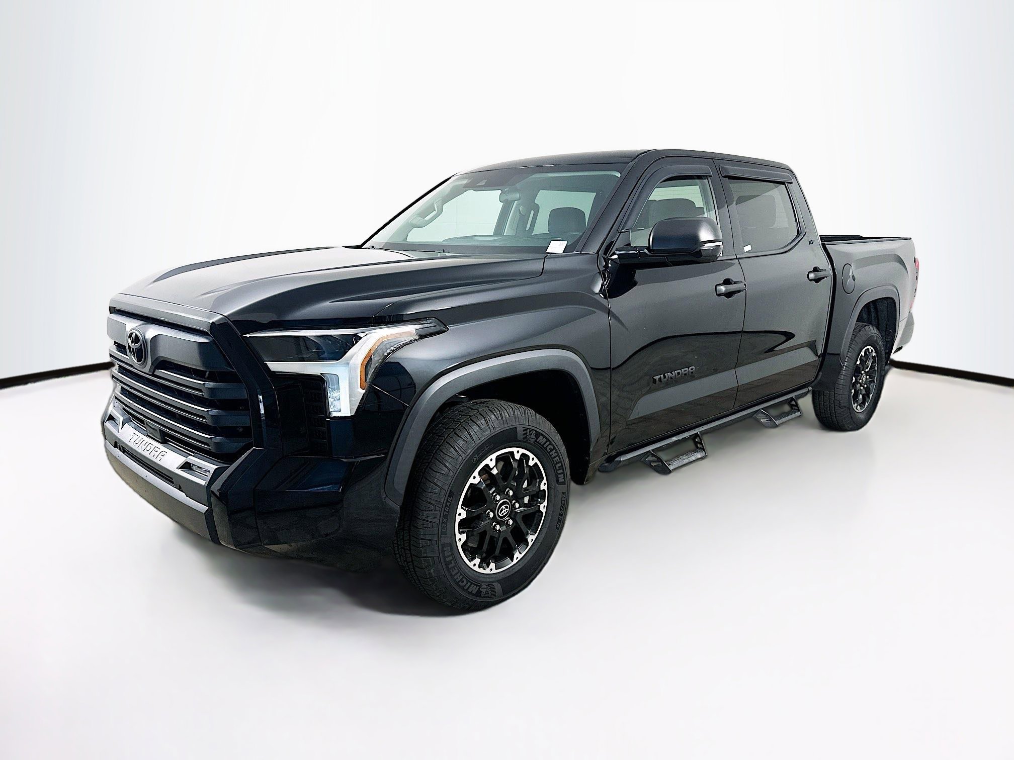 Used 2023 Toyota Tundra SR5 w/ SR5 Convenience Package AWD/4WD image 3
