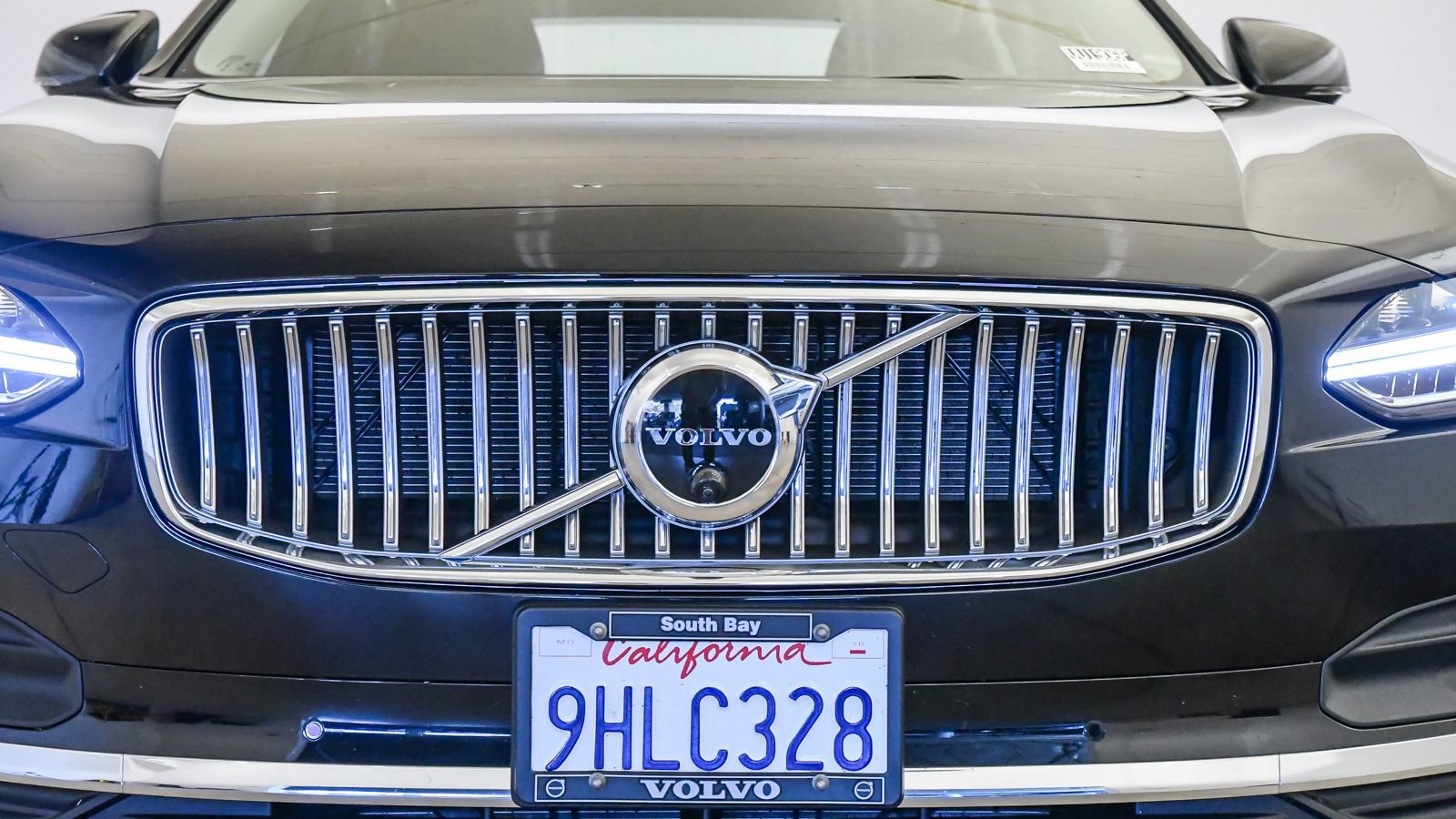 Certified 2023 Volvo S90 B6 Plus AWD/4WD image 8