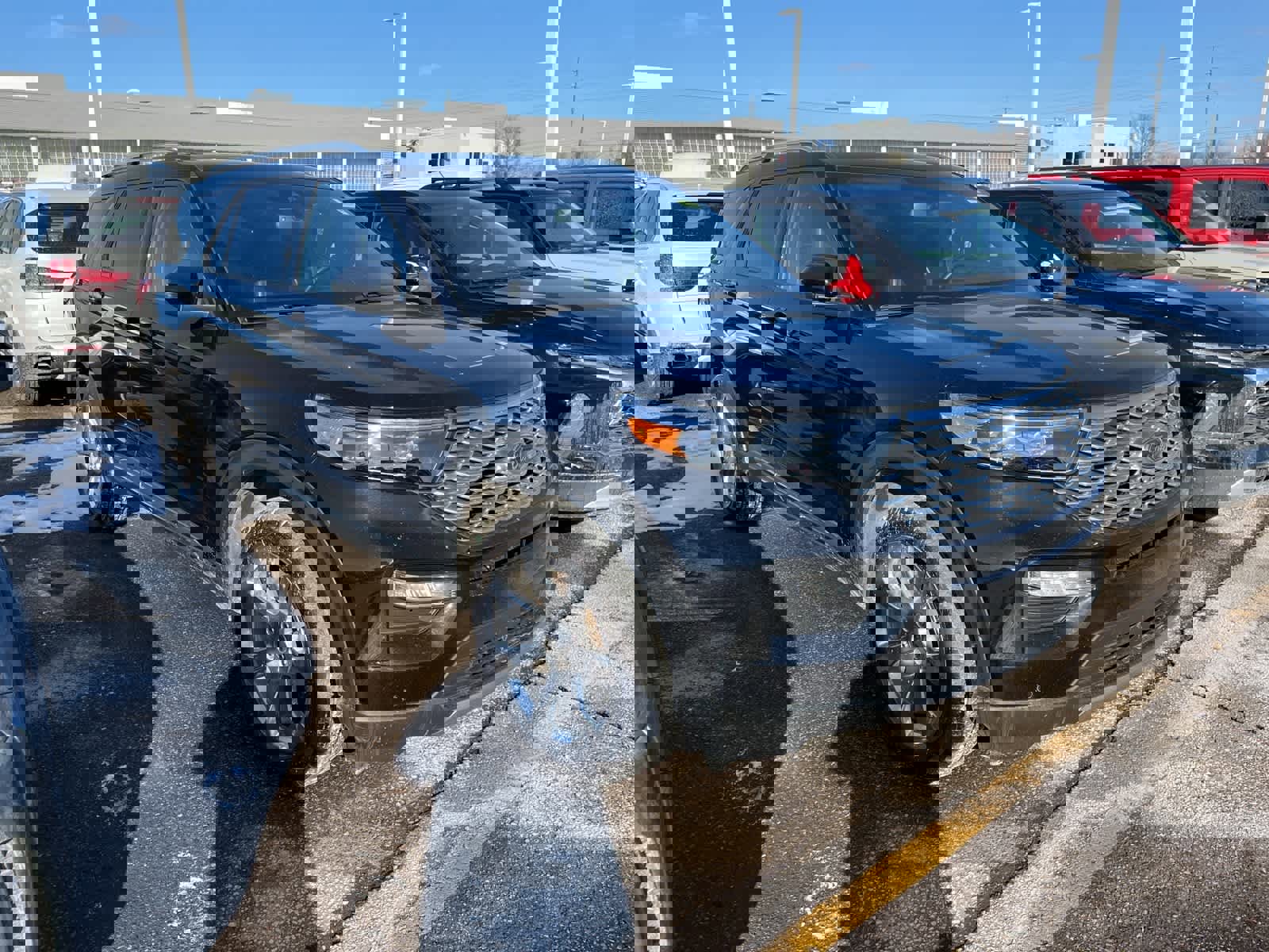 Used 2020 Ford Explorer Platinum w/ Premium Technology Package image 18