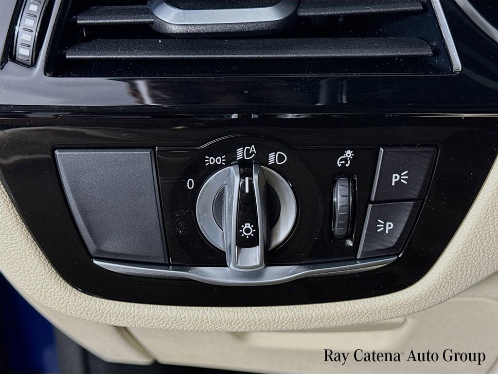 Certified 2023 BMW 530i xDrive w/ Premium Package image 10